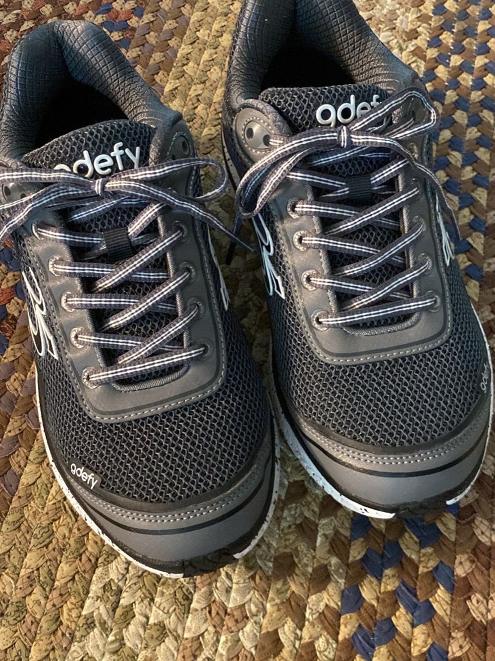 Gdefy Defyer women’s Athletic Sneakers in Charcoal Gray